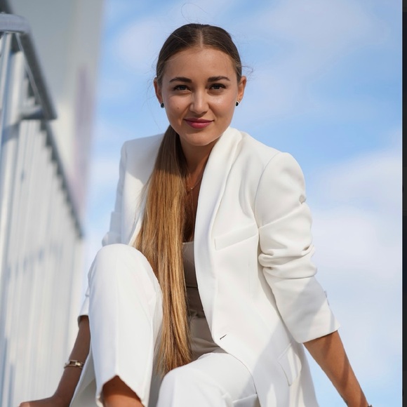 Meet your Posher, Kateryna - Picture 1 of 1